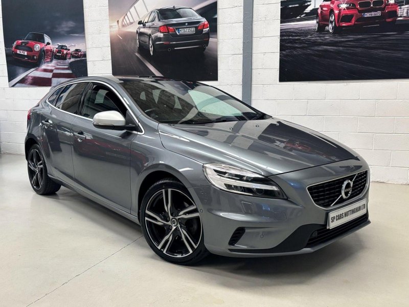 VOLVO V40 2.0 T2 GPF R-Design Pro Euro 6 (s/s) 5dr (2018/18)